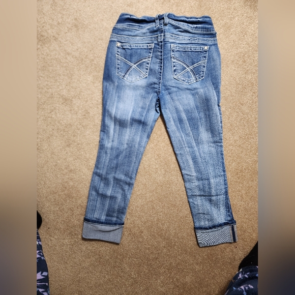 Wallflower Juniors Size 5 Blue Capris - Picture 2 of 2